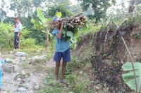 SATOYAMAイニシアティブ推進プログラムで、森林農業システム構築の恩恵を受けるネパールMakawanpur地区の住民
